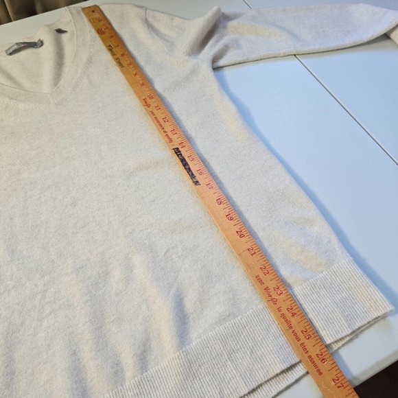 Vince Womens Cashmere Sweater Size XS Cream‎ V Neck Pullover Minimalist Luxe - Picture 14 of 16